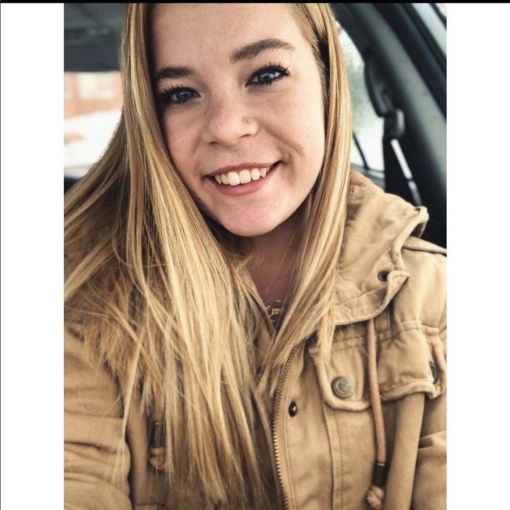 Meet your Posher, Robyn